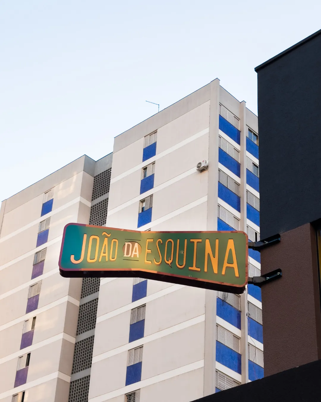 Placa do bar João da Esquina, na Rua Mossoró